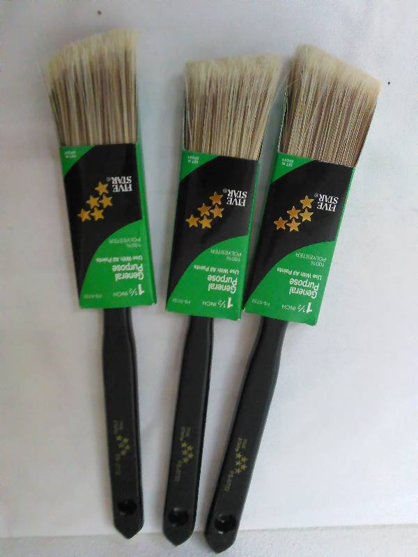 lot 220 image: Paint Brushes 1.5 in. Angle Brush by Five Star (3)