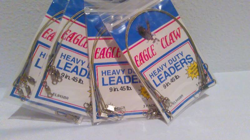 lot 318 image: Eagle Claw Heavy Duty Leader (4)