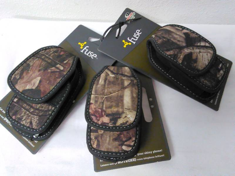 lot 355 image: Mossy Oak Phone Holder, Camouflage (3)