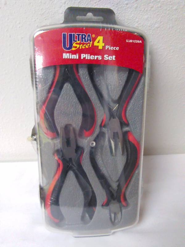 lot 368 image: 4pc Set of Mini Pliers