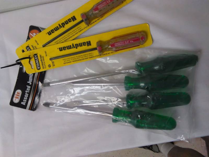 lot 375 image: Assorted Large Screwdrivers 6 pc