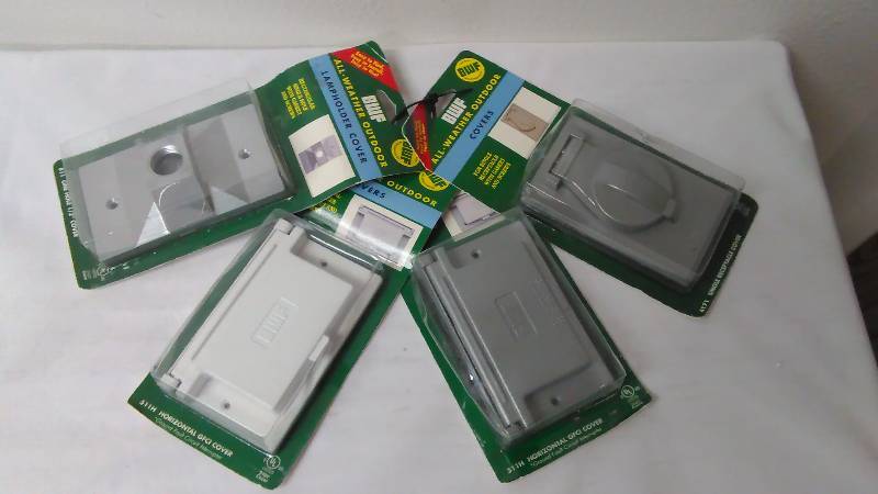lot 418 image: Lamp Cover Holder and 3 outlet covers