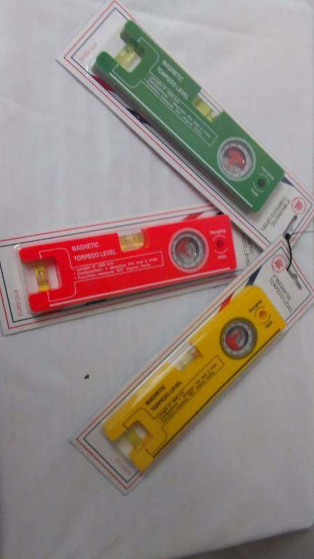 lot 422 image: Magnetic Torpedo Levels (3)