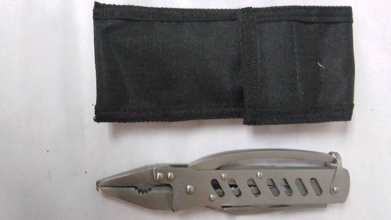 lot 435 image: Multi Tool, canvas carry case