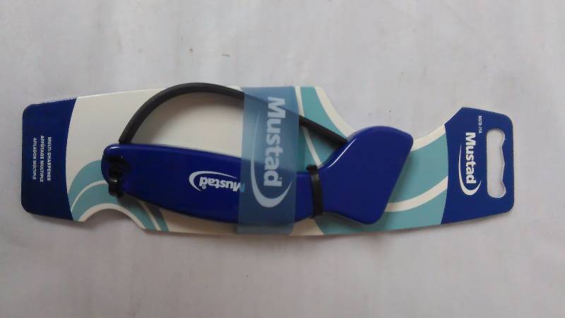 lot 436 image: Mustad Multi Sharpener