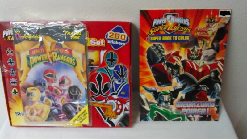 lot 468 image: Power Ranger Activity Books (3)