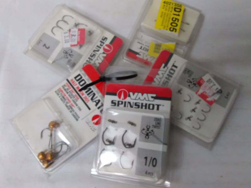 lot 474 image: Fishing Hooks and Jigs assorted (5)
