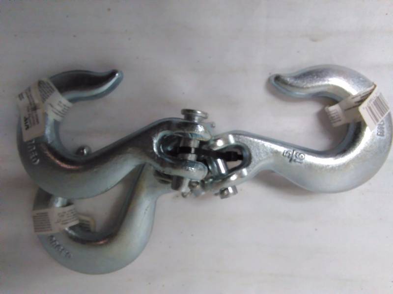 lot 482 image: Clevis Slip Hooks, 516 (3)