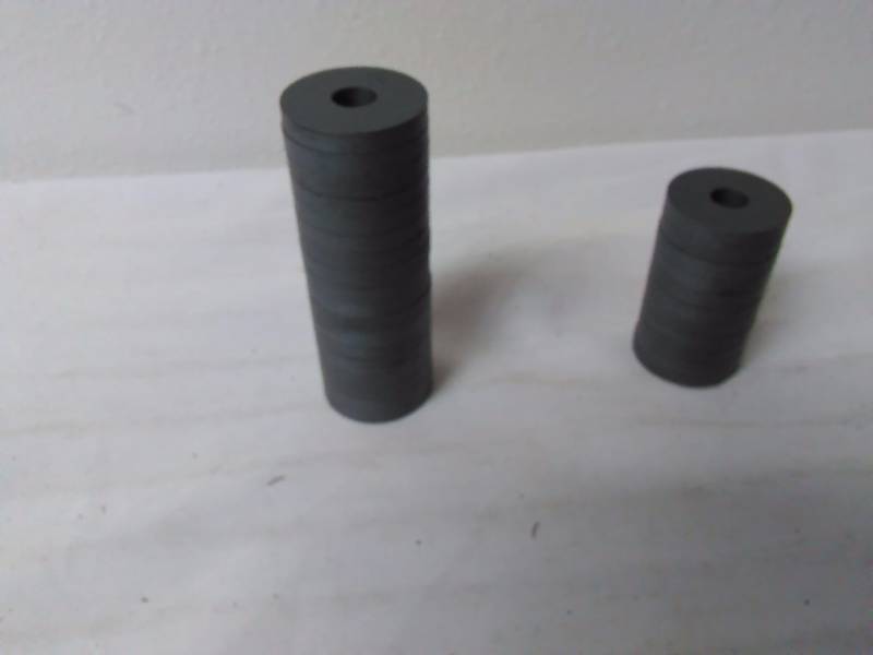 lot 487 image: Magnets, Strong (29)