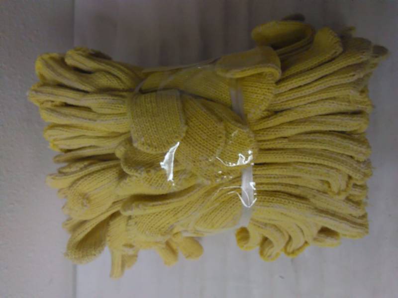 lot 495 image: Glove liners, Womens (12 pr.)