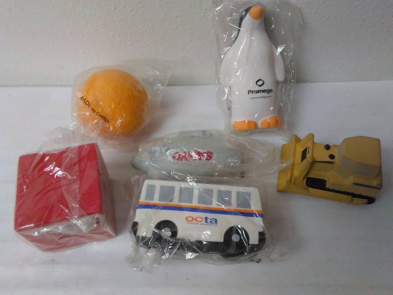 lot 514 image: Sponge Stress Toys, squeeze to release stress (6)
