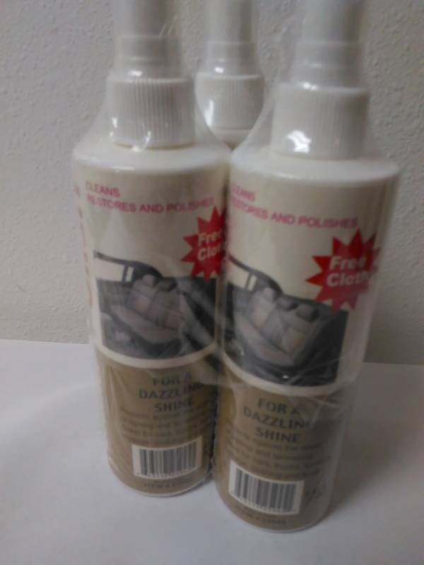 lot 542 image: Leather Polish, 8.45 oz. ea. (3)