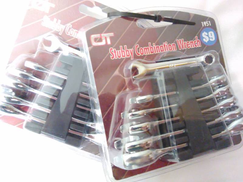 lot 566 image: Stubby Combination Wrench Sets (2)