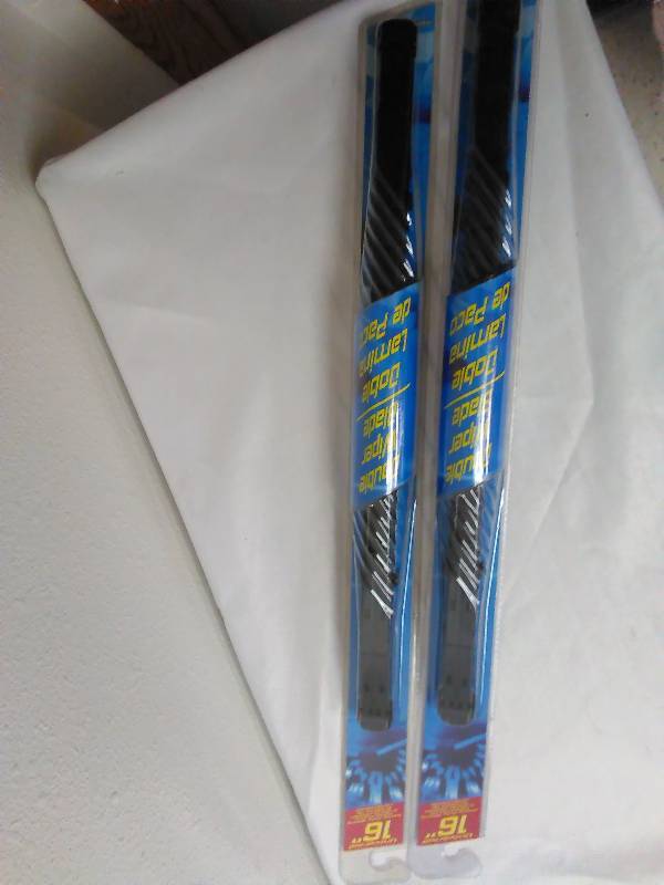 lot 606 image: 16 in. Double Wiper Blades 1 pair