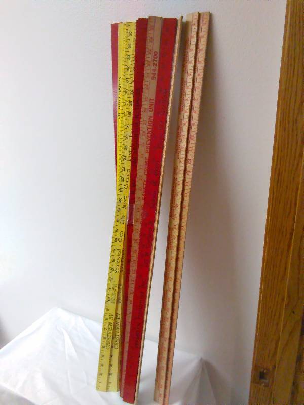 lot 612 image: Yard Sticks, vintage advertising (12)
