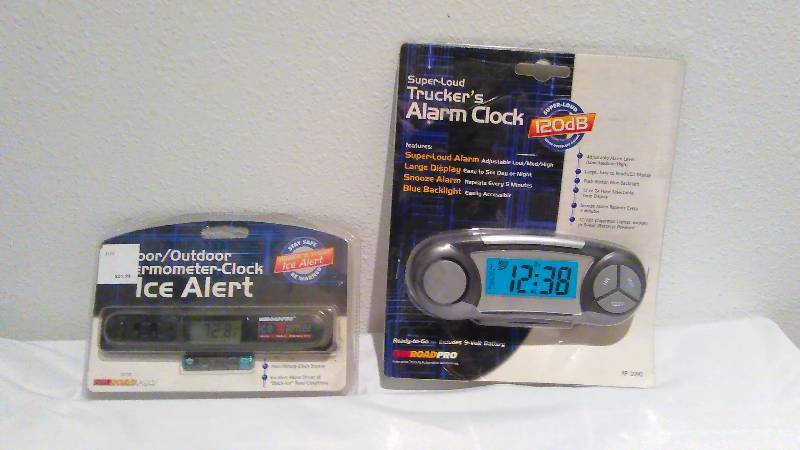 lot 621 image: Truckers Alarm Clock and ice Alert Thermometer