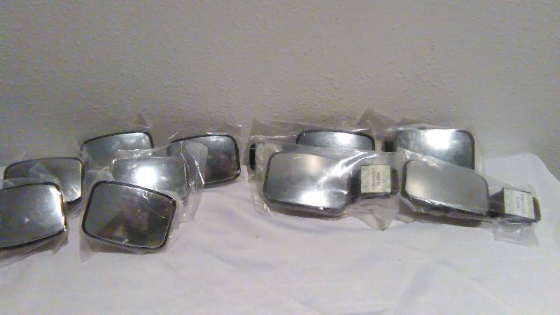 lot 633 image: Convex Mirrors, side mount (6) and back mount (6)