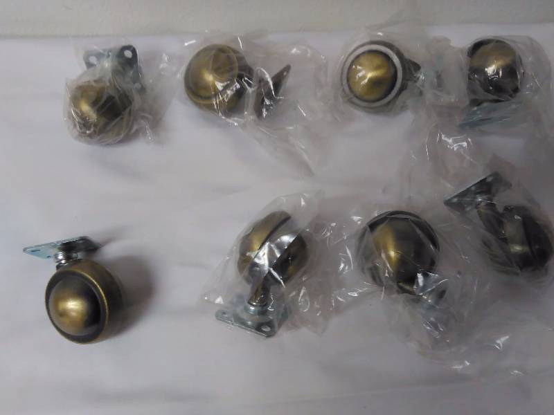 lot 646 image: Metal Casters, Bronze tone, (8)