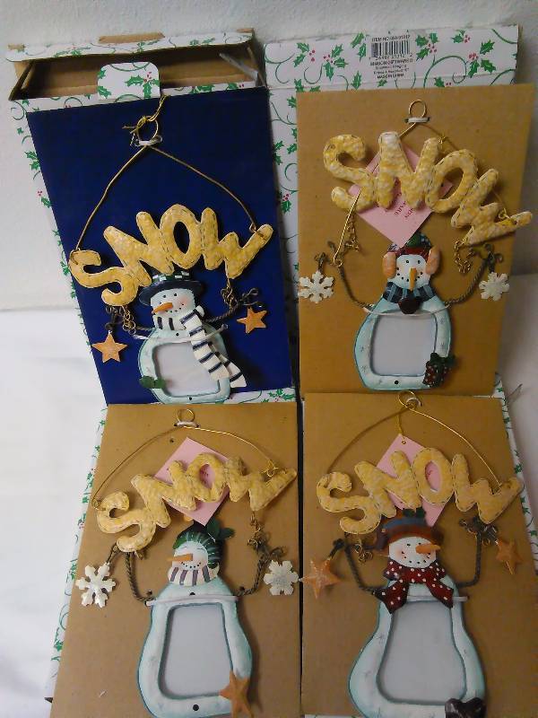 lot 655 image: Hanging Snowman with picture frame, Simson Giftware, four designs (4)
