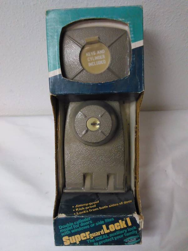 lot 675 image: Super Guard Lock, by Ideal