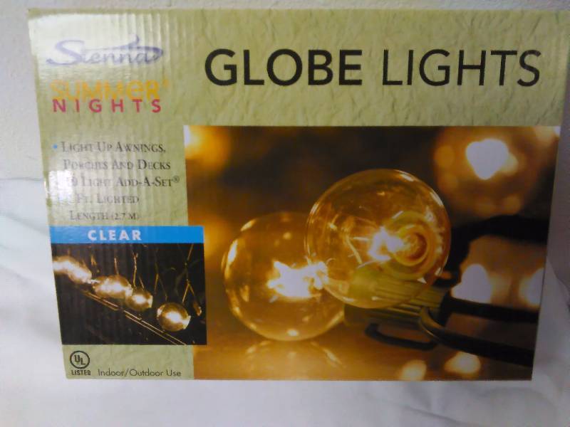 lot 713 image: Globe Lights, 10 ct., 9 ft.