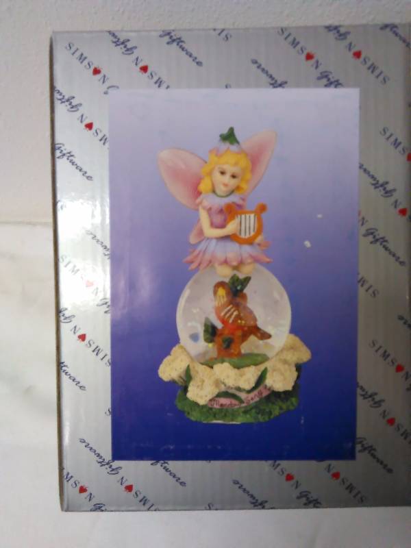 lot 720 image: Fairy Snow Globe, Meadow Song, Simson Giftware