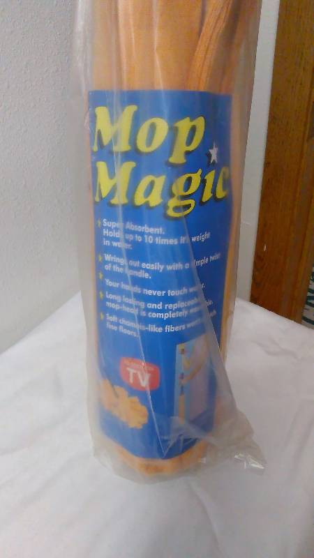 lot 777 image: Magic Mop as Seen on TV, Twist dry