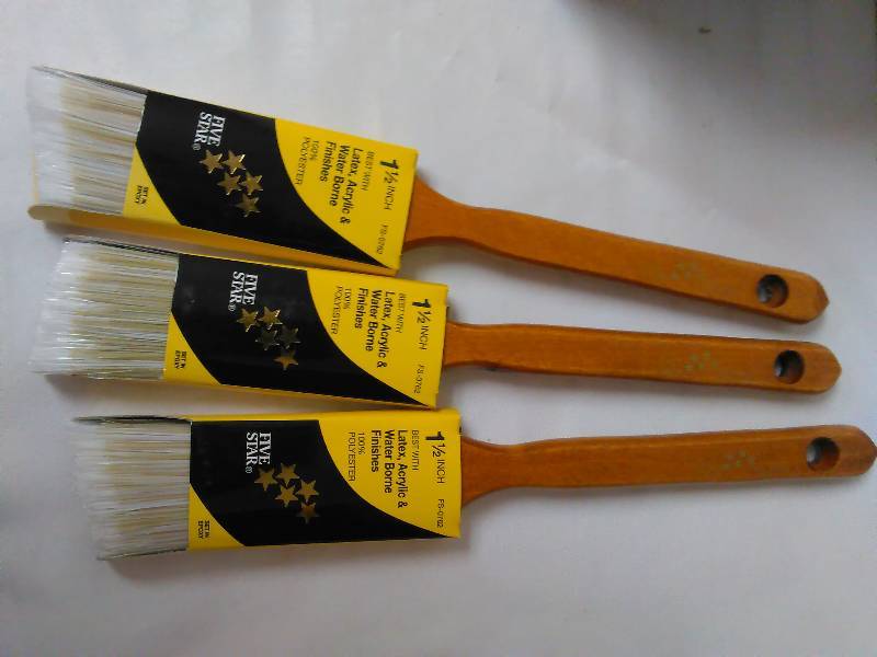 lot 216 image: Paint Brushes 1.5 in. Angle Brush by Five Star (3)