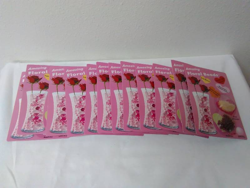 lot 246 image: Floral beads (12)