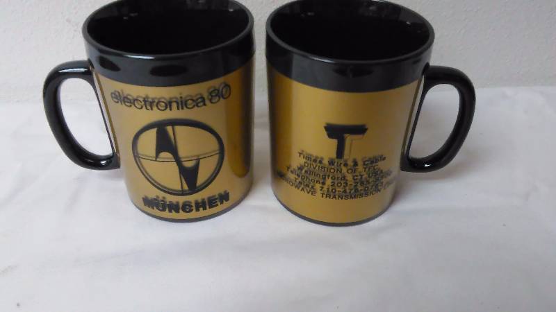 lot 749 image: Coffee Mugs, Thermo- lined, Vintage advertising (12)