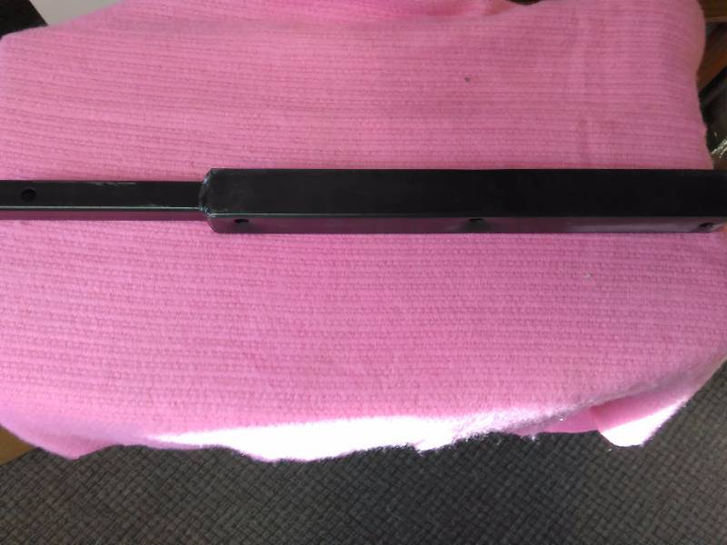 lot 790 image: Hitch Extension Bar, 28.5 in., 1.25 in. to 2 in. converter