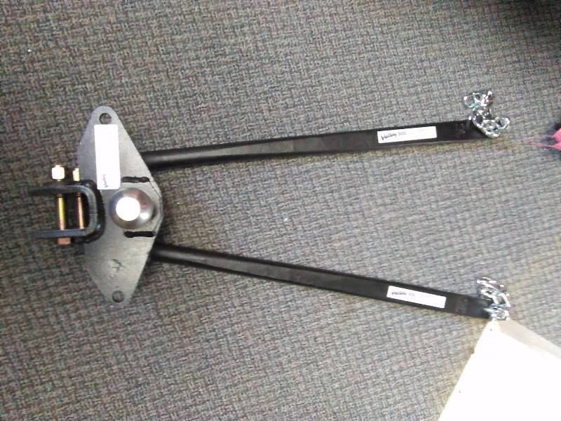 lot 796 image: 800 Equalizer Trailer Hitch and Ball