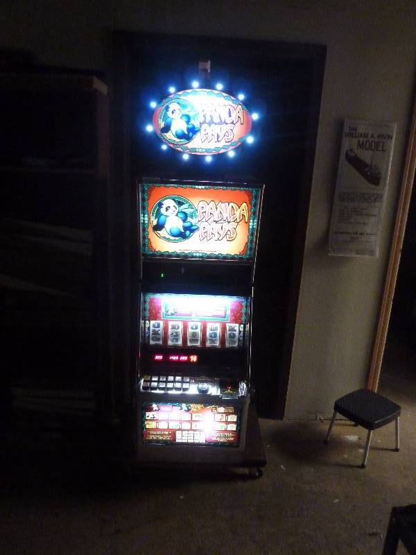 2008 Aristocrat Slot Machine
