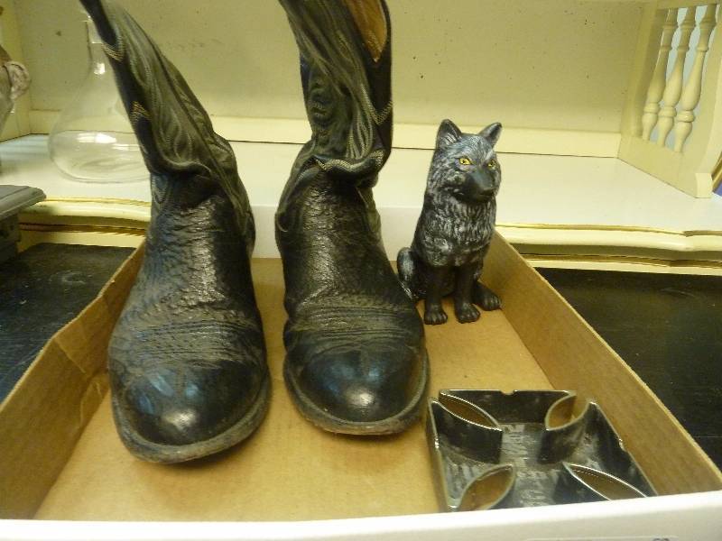 West Coast Choppers Ashtray and Hondo Wester Boots