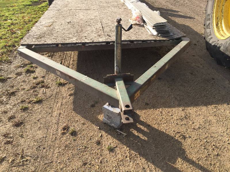 28 FOOT IMPLEMENT TRAILER