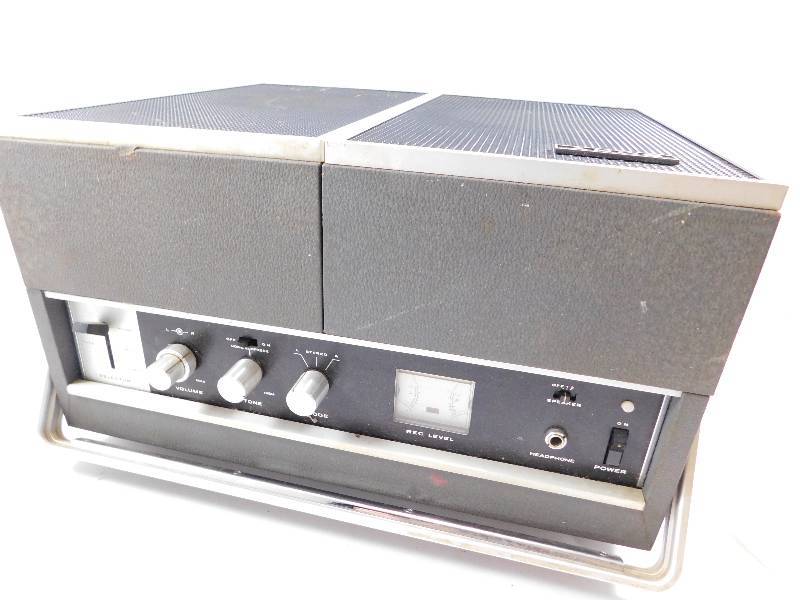 lot 12 image: Sony TC-230 Tapecorder - Works