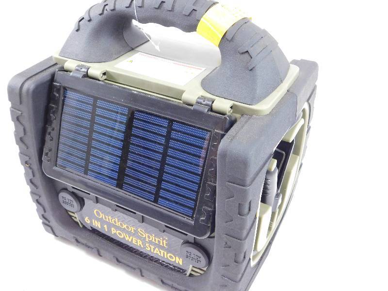lot 16 image: Solar Powered 6 in 1 Power Station