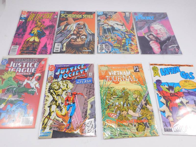 lot 25 image: Lot of Comic Books