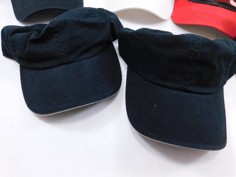 lot 72 image: Lot of 7 Baseball Hats