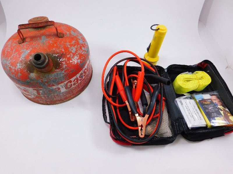 lot 73 image: Vintage Gas Can & Auto Kit