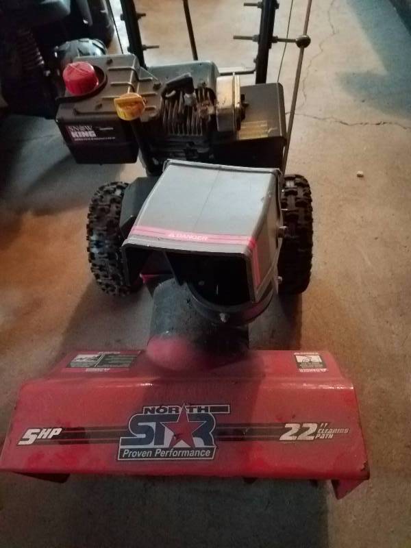 lot 10 image: Northstar Snowblower