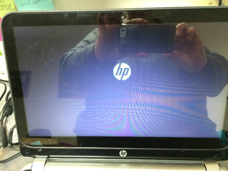 lot 11 image: HP Laptop - Excellent Working Condition