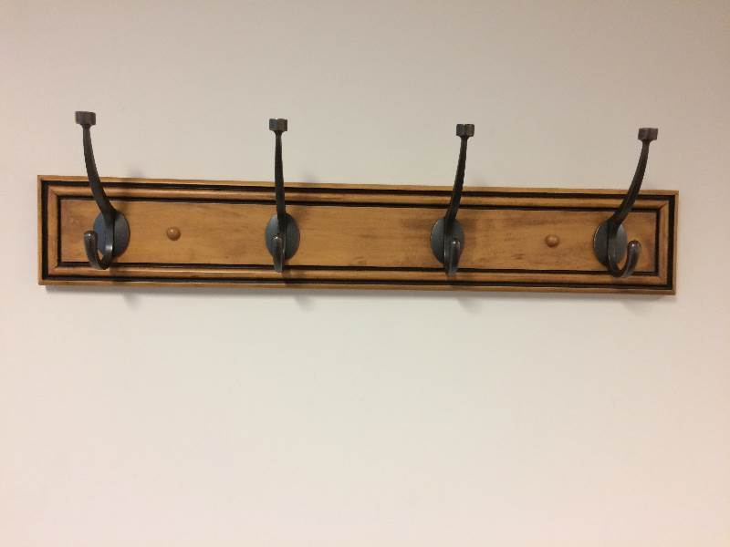 lot 58 image: Rustic Style Wall Mounted Wood & Iron Coat Rack
