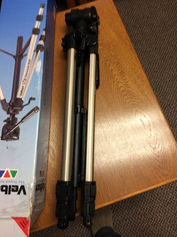 lot 59 image: Retails New $50 Tripod, Velbon Videomate 500 with Panhead for Camcorder or Camera - Excellent Condition