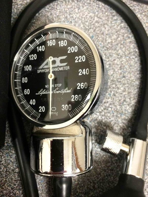 lot 71 image: ADC Manual Blood Pressure Monitor Kit With Cuff & Stethoscope - Black - Excellent Condition