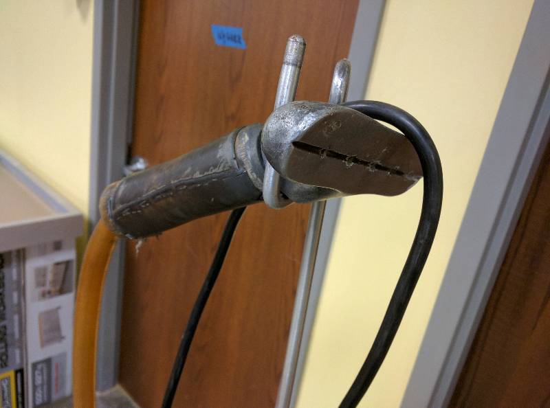 lot 57 image: Jiffy J-4000 Garment Steamer UNTESTED