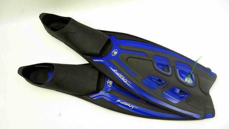 lot 66 image: -Snap 4 Underwater FinsML 42-43 Size 8-9