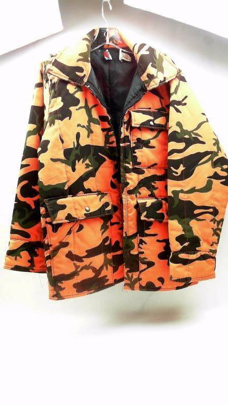 lot 73 image: Saf-t-Bak High Visibility Camo Hunting Jacket