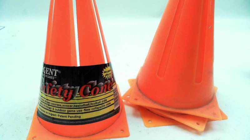 lot 103 image: Regent Safety Cones (set of 4)