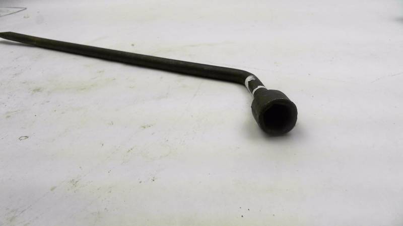 lot 111 image: 1 Generic Lug Wrench